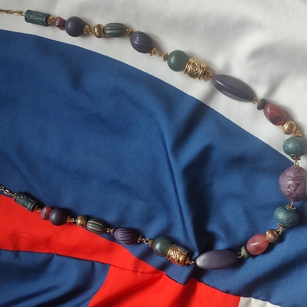 Multicolor Beaded Necklace - Picture 2 of 6